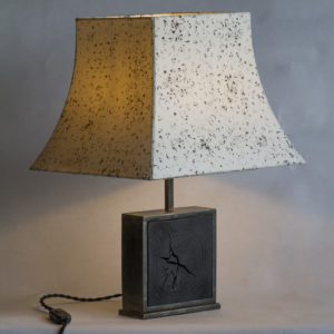 Lampe Hashira 柱 brulée - Hasard
