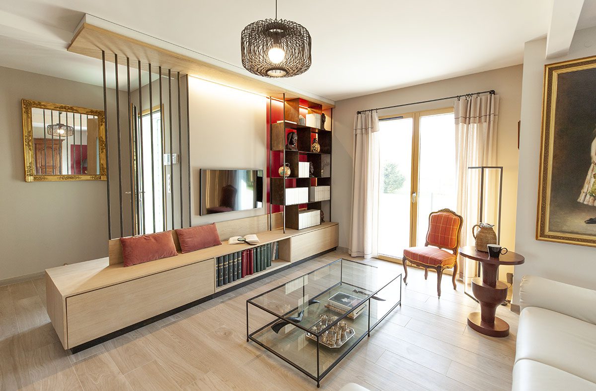 Meuble sur mesure, acier et chêne, réalisé en collaboration avec la décoratrice Hélène Pautre à Cormeilles (Eure).