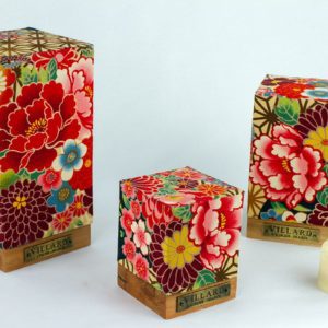 Les trois lanternes «Le P'tit Villard» : photophores à bougie LED, par l'Atelier Villard.